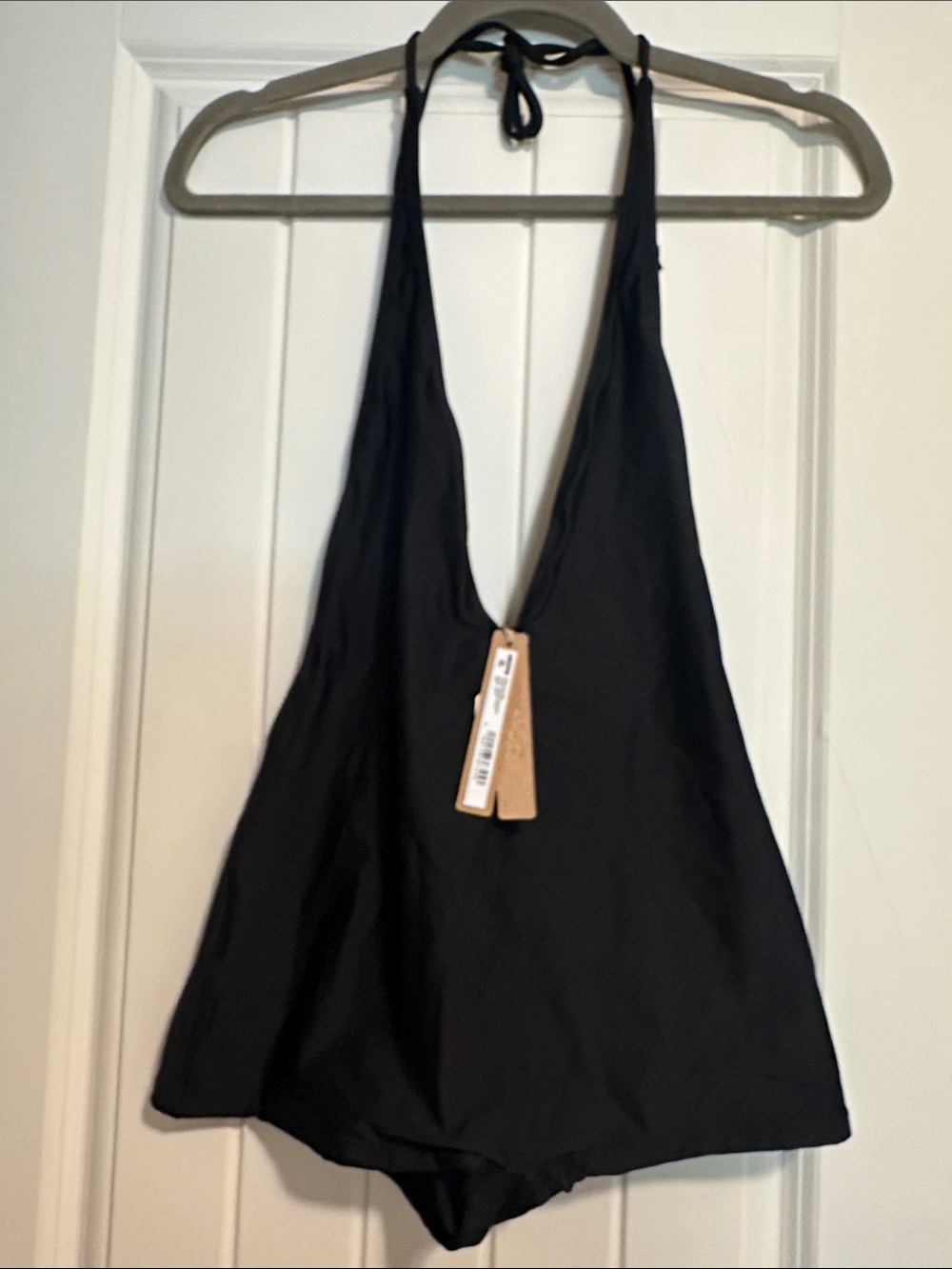 SKIMS Signature Swim Plunge Shortie -NWT and sold out!